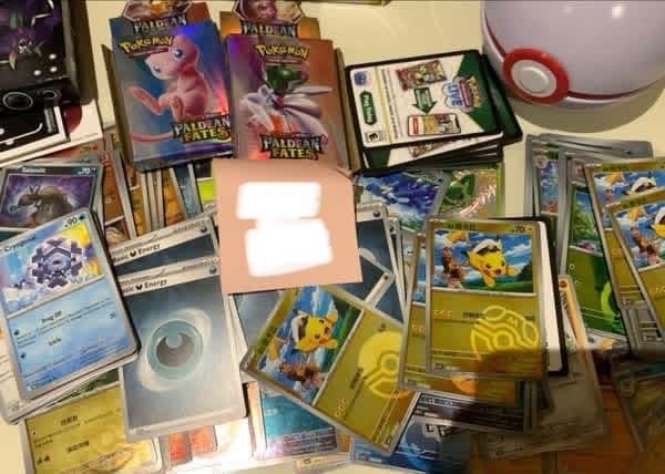 LOT OF CARDS & SEVERAL PRODUCTS